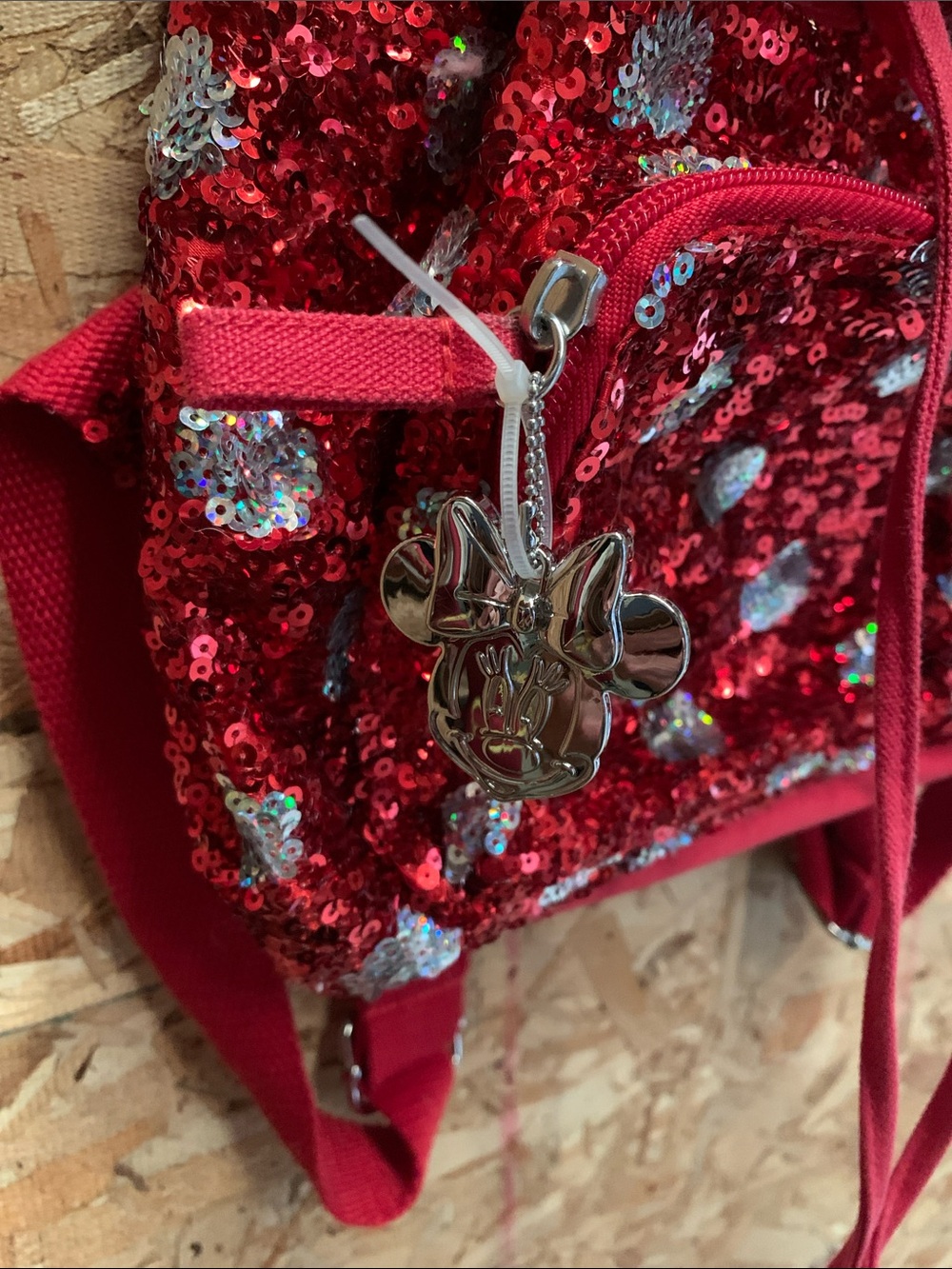 Disney sequins backpack - Picture 2 of 5